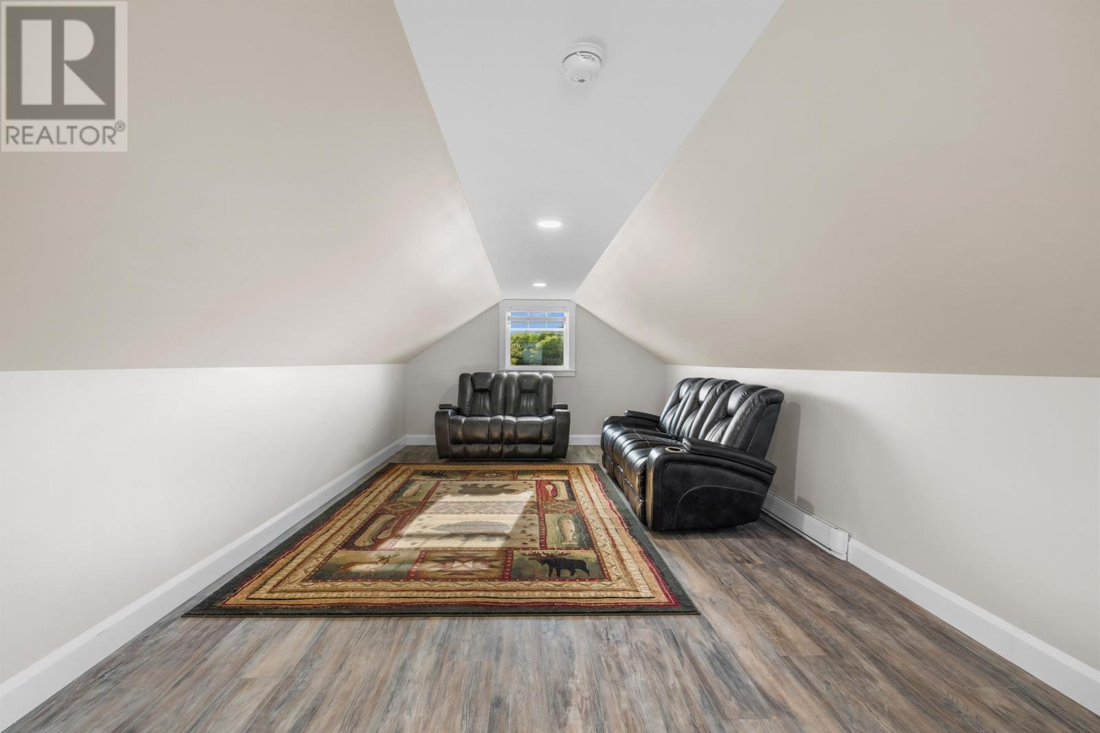 689 STRANG Road - 27