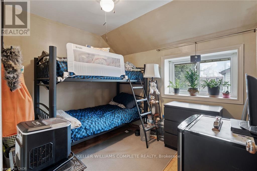 2 MILL STREET E - 35