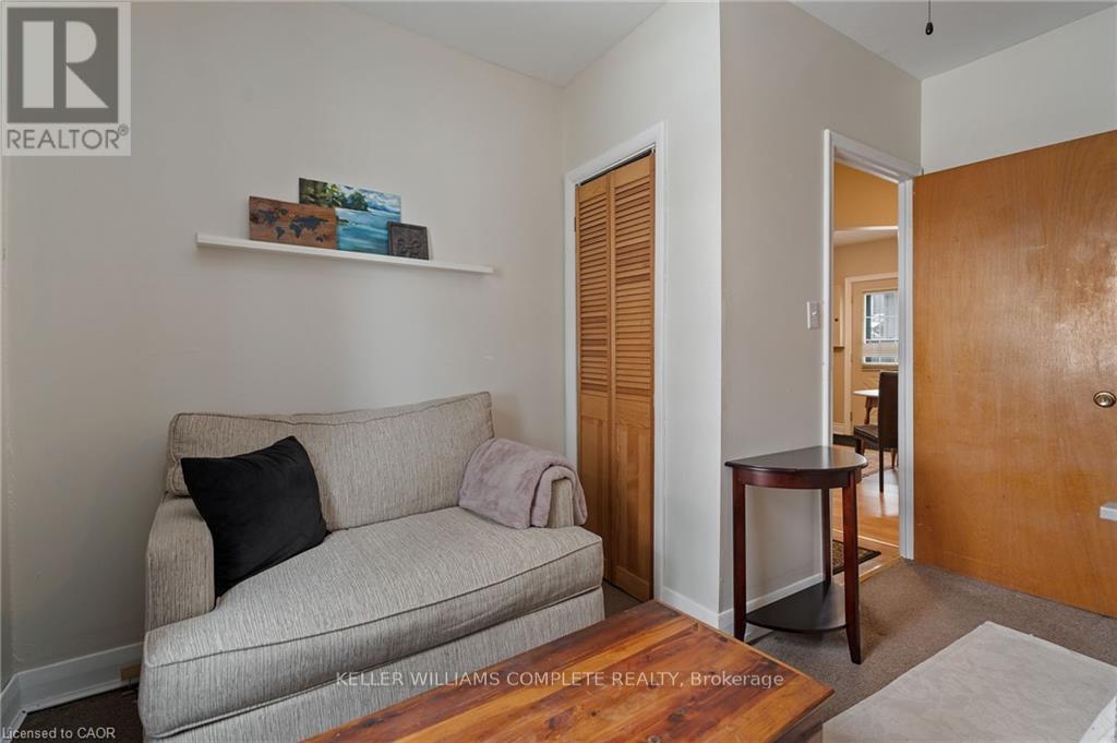 2 MILL STREET E - 21