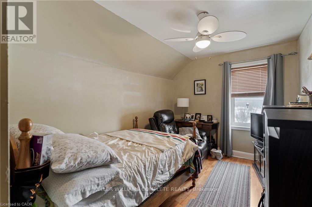 2 MILL STREET E - 34