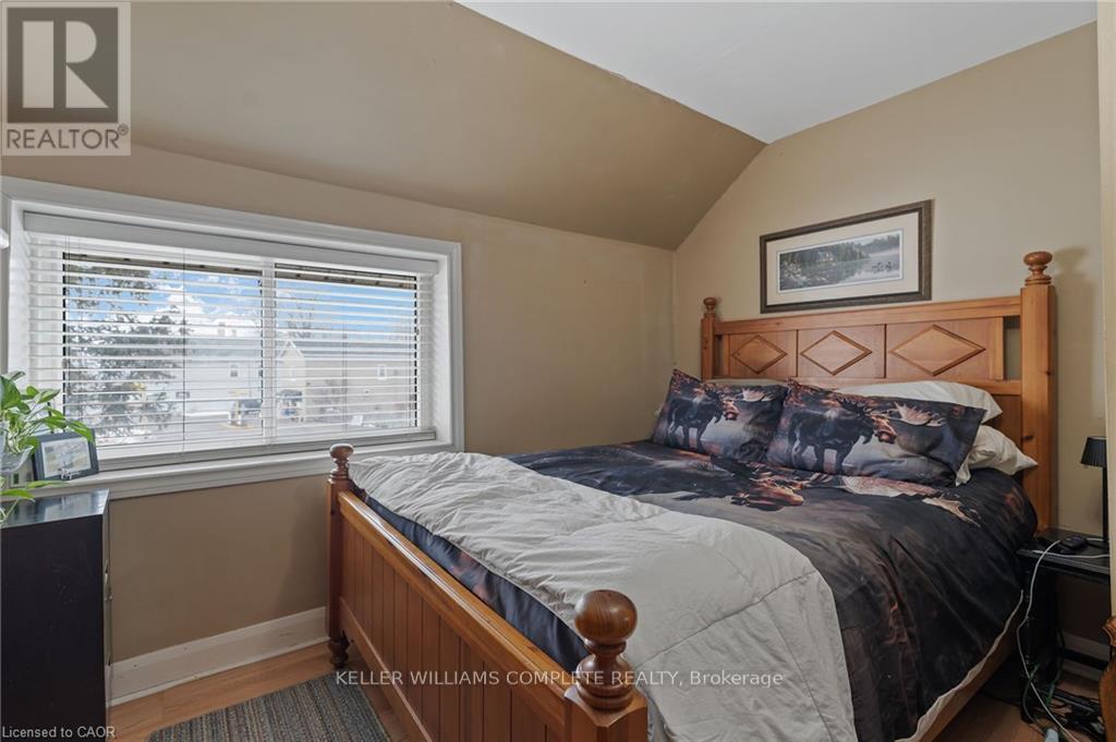 2 MILL STREET E - 36