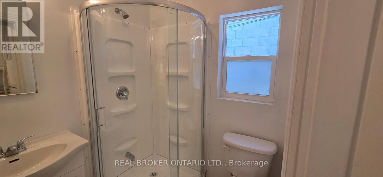17 HOWARD PARK AVENUE - 12