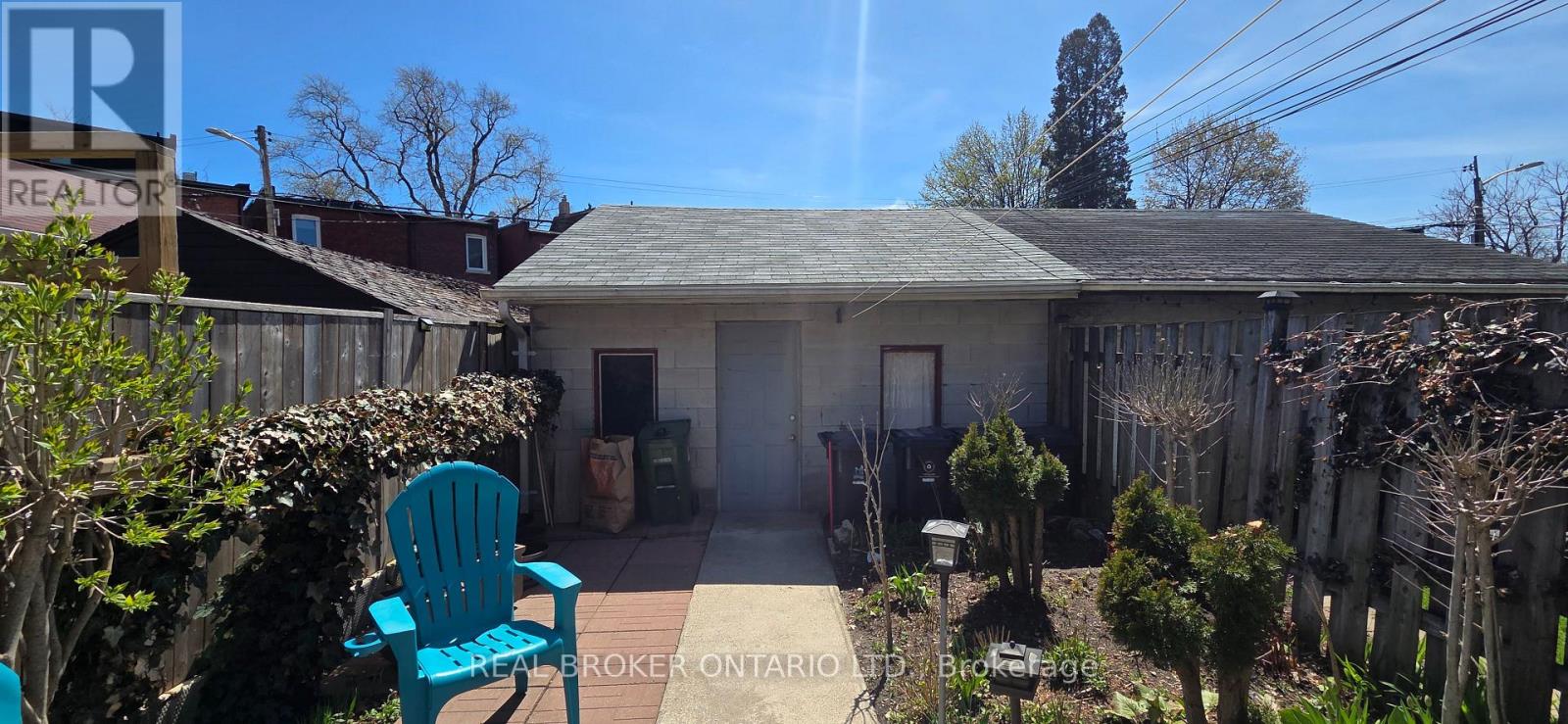 17 HOWARD PARK AVENUE - 26