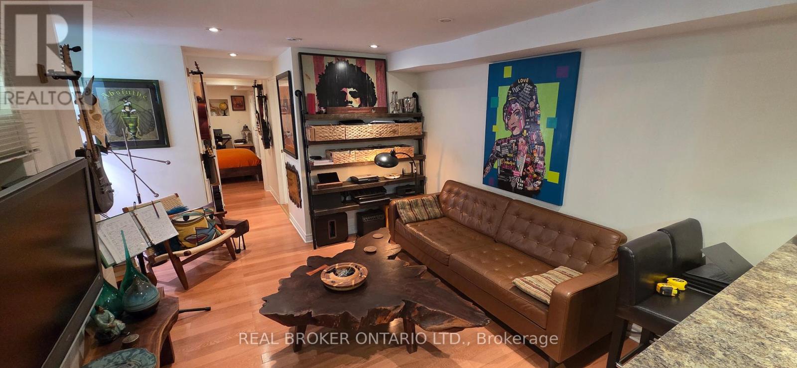 17 HOWARD PARK AVENUE - 21