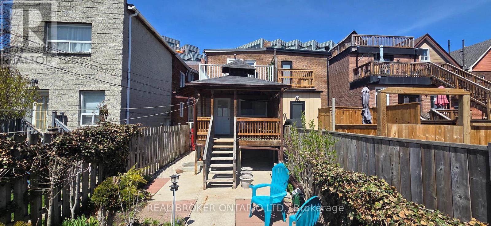 17 HOWARD PARK AVENUE - 25