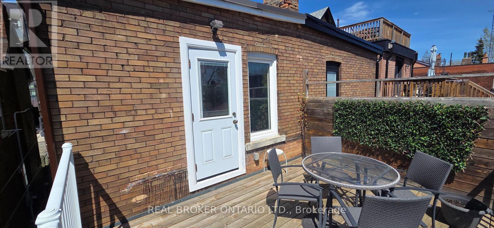 17 HOWARD PARK AVENUE - 22