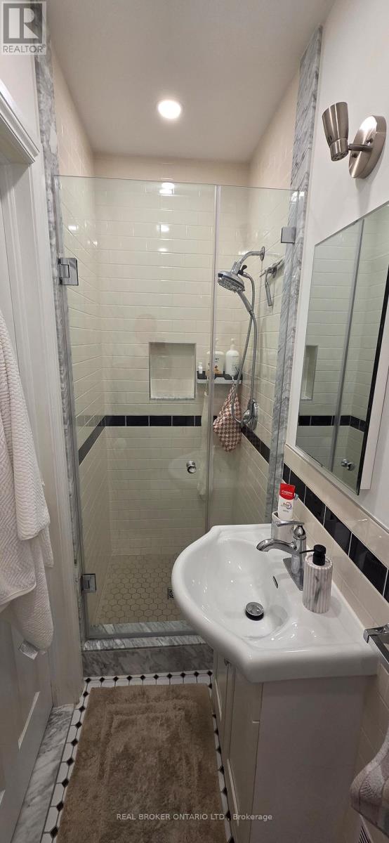17 HOWARD PARK AVENUE - 8