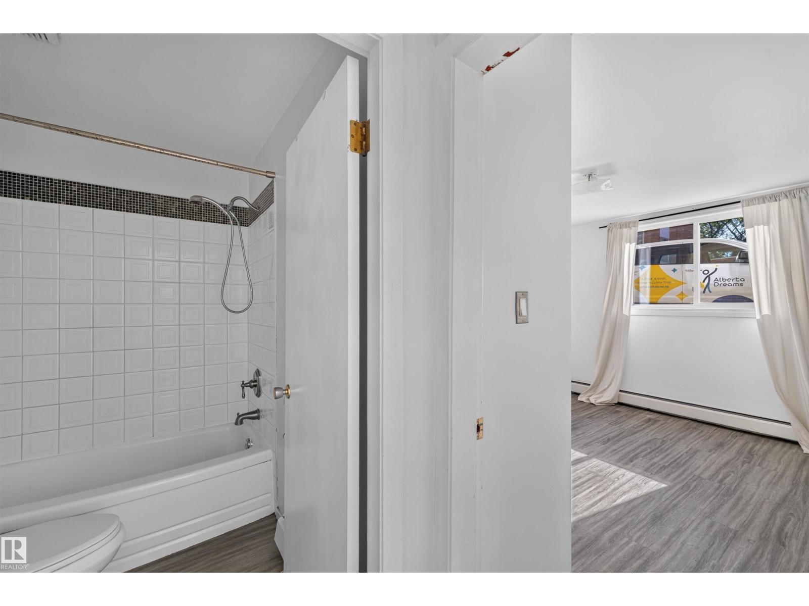 #6 10230 122 ST NW NW - 13
