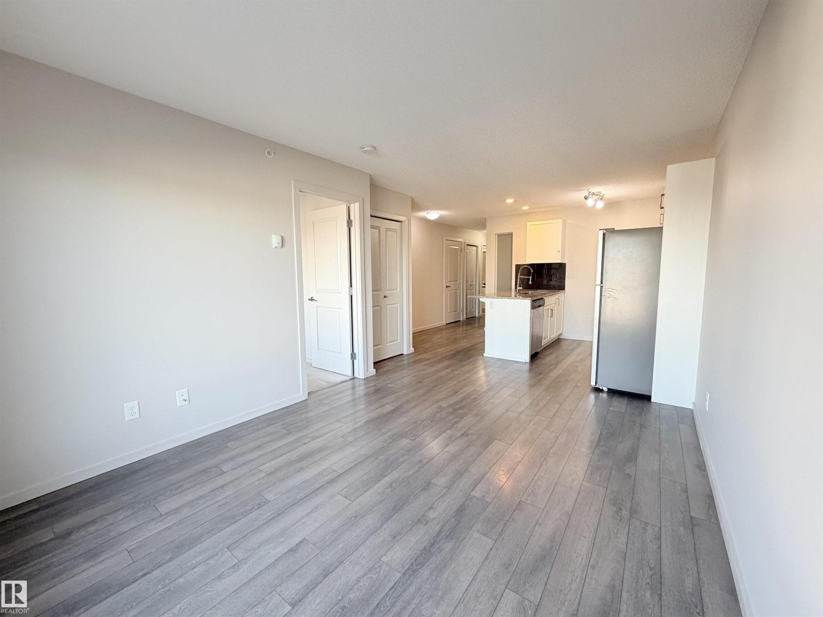 #432 390 Windermere RD NW - 23