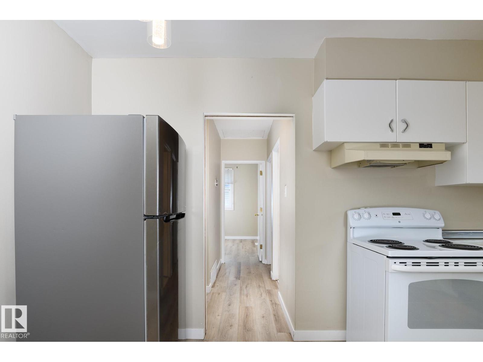 9607 75 ST NW - 20