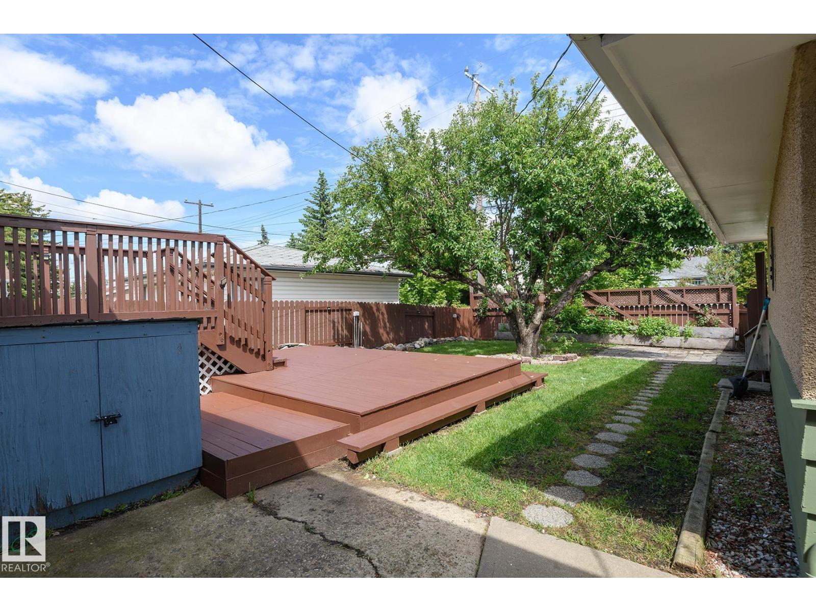 9607 75 ST NW - 34