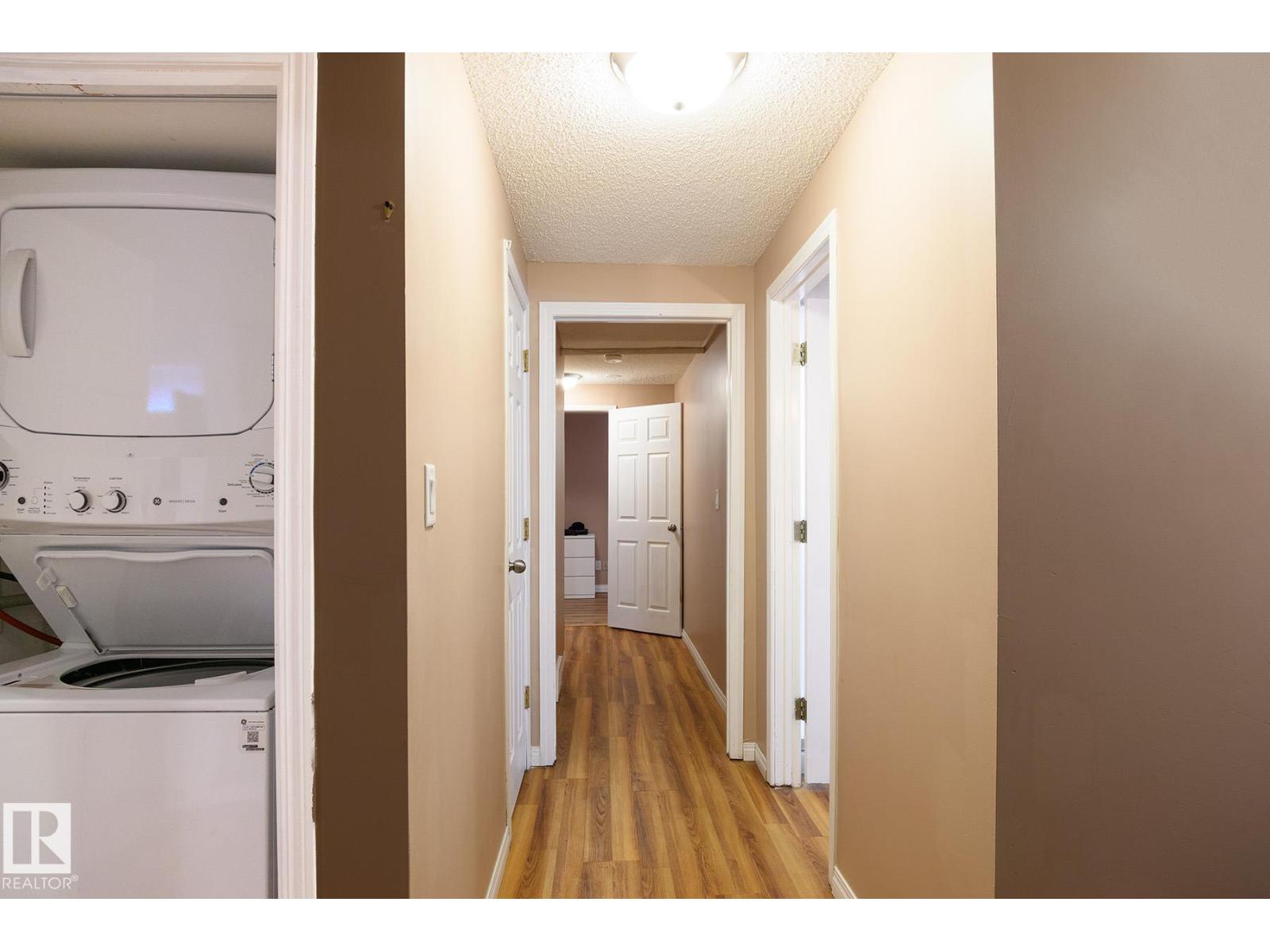 9607 75 ST NW - 44
