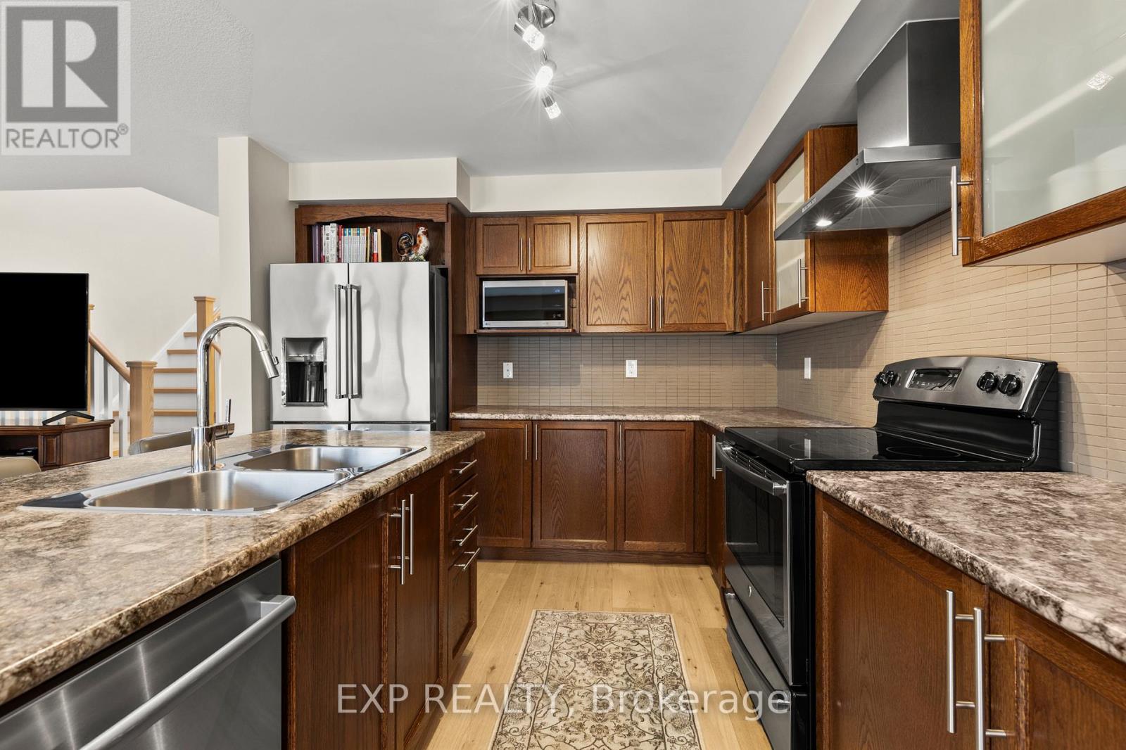 8679 DOGWOOD CRESCENT - Image 9