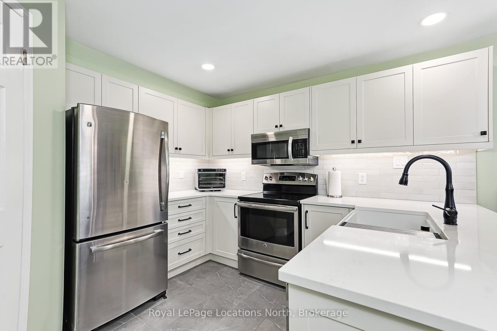 #139 55 TROTT BOULEVARD - 4
