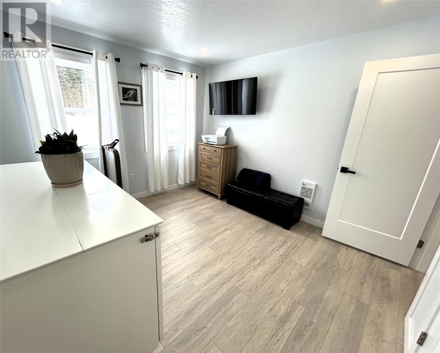39 Main Road - 32