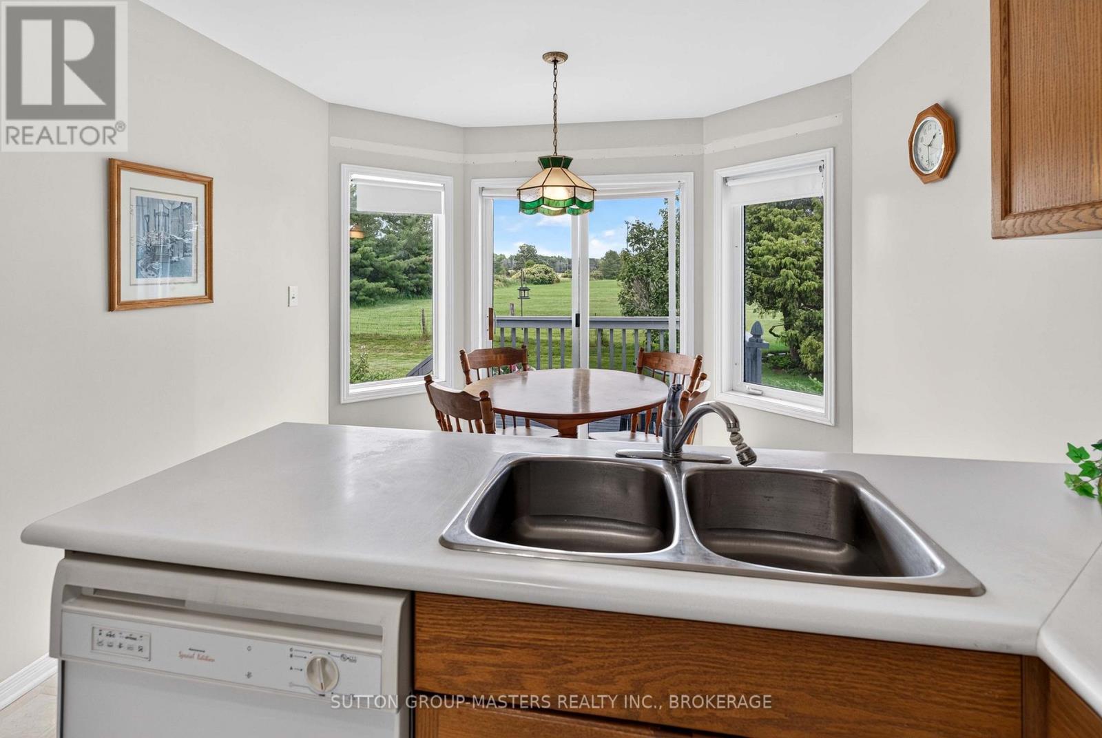 38 ABBEY DAWN DRIVE - 13