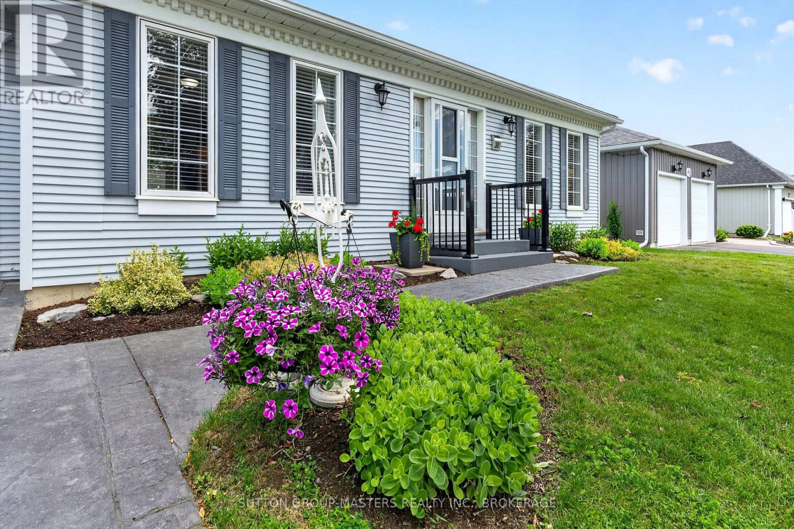 38 ABBEY DAWN DRIVE - 2