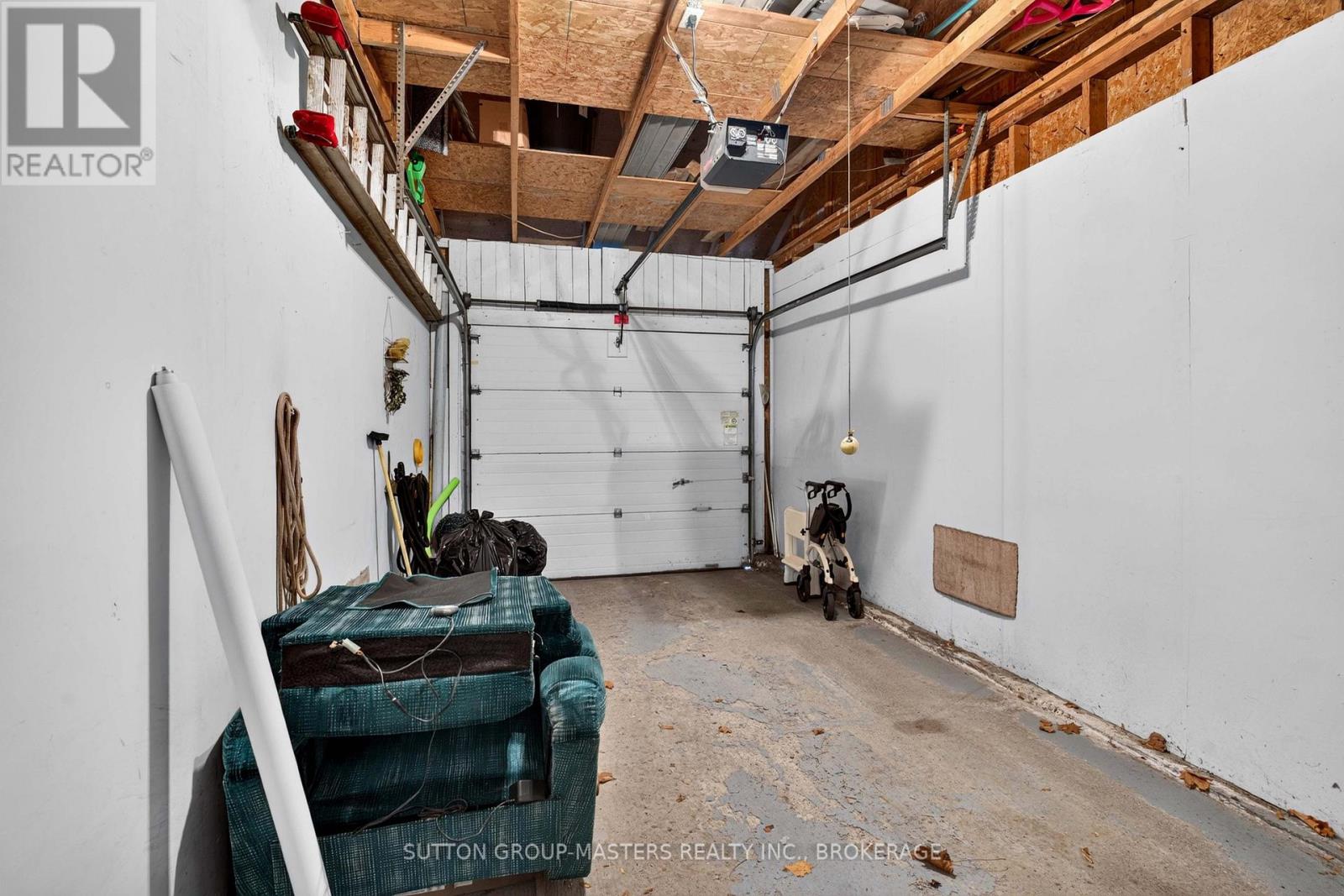 38 ABBEY DAWN DRIVE - 27