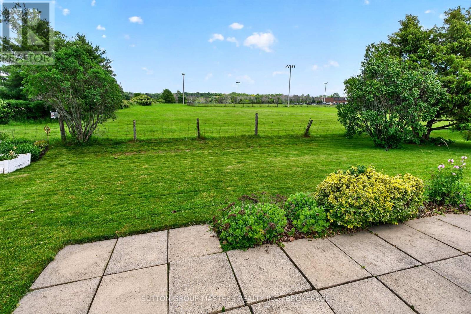 38 ABBEY DAWN DRIVE - 35