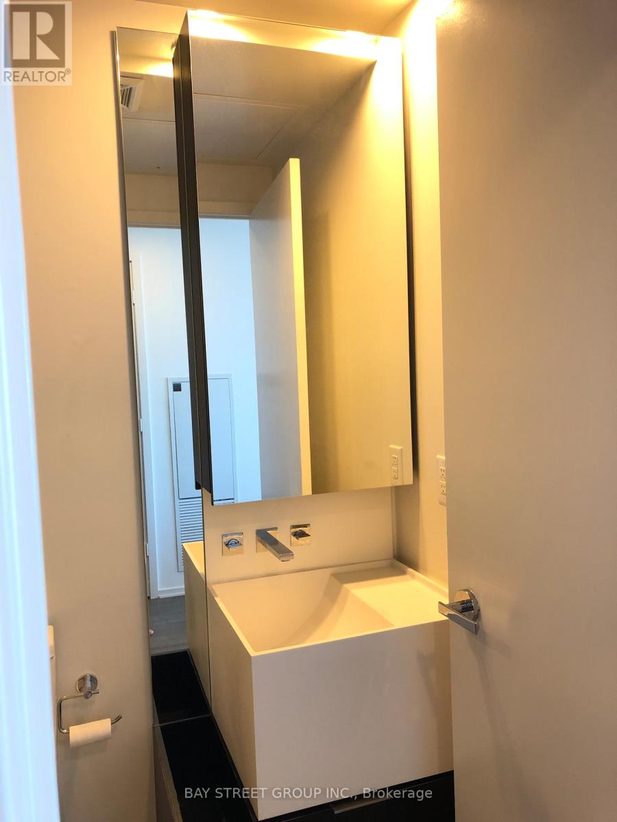 #6302 1 BLOOR STREET E - 15