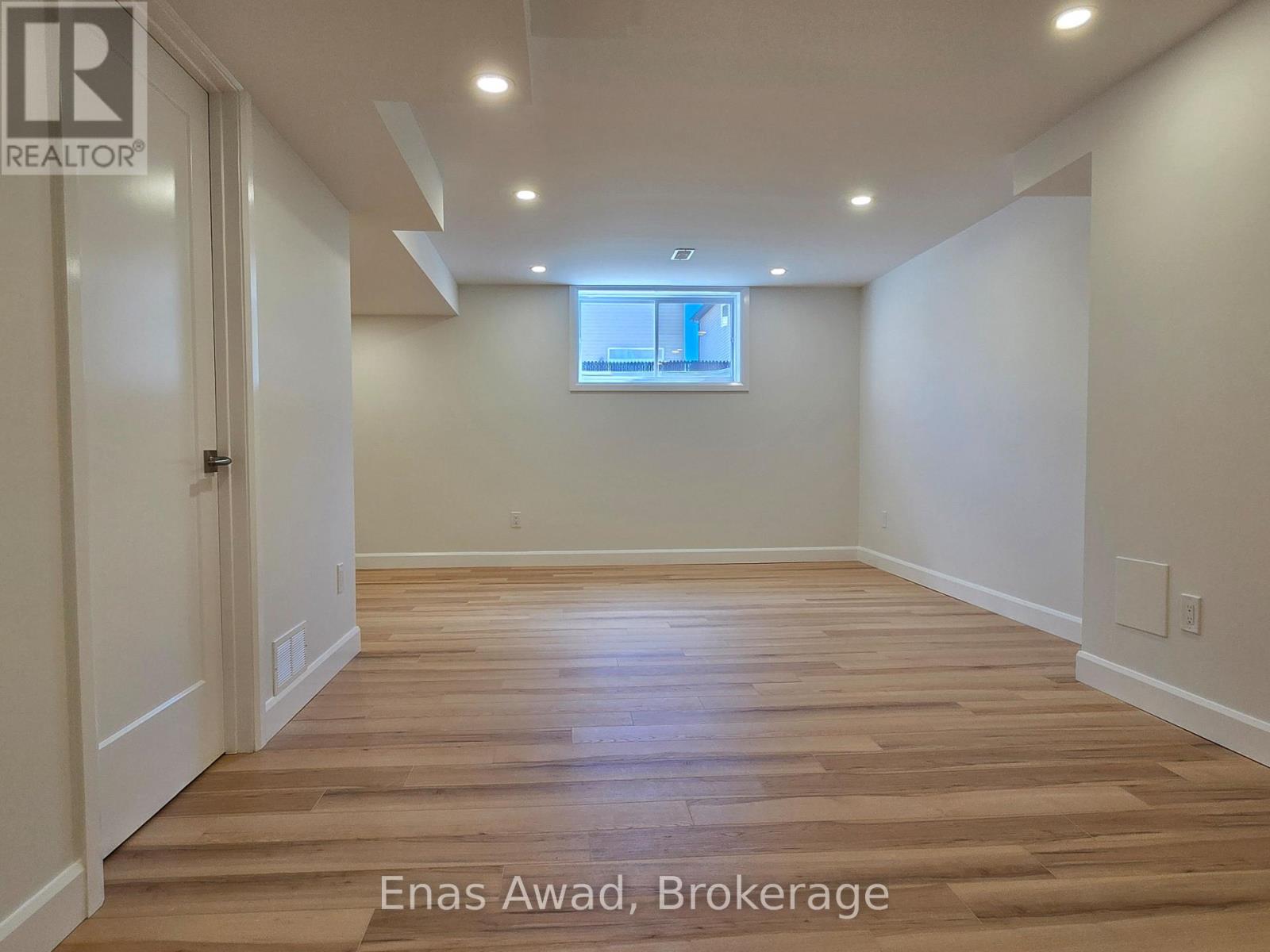 3 Bed, 3 Bath House for Rent in Ottawa – 152 WESTOVER CRESCENT, Ottawa – MLS# X13464664 - Image 24