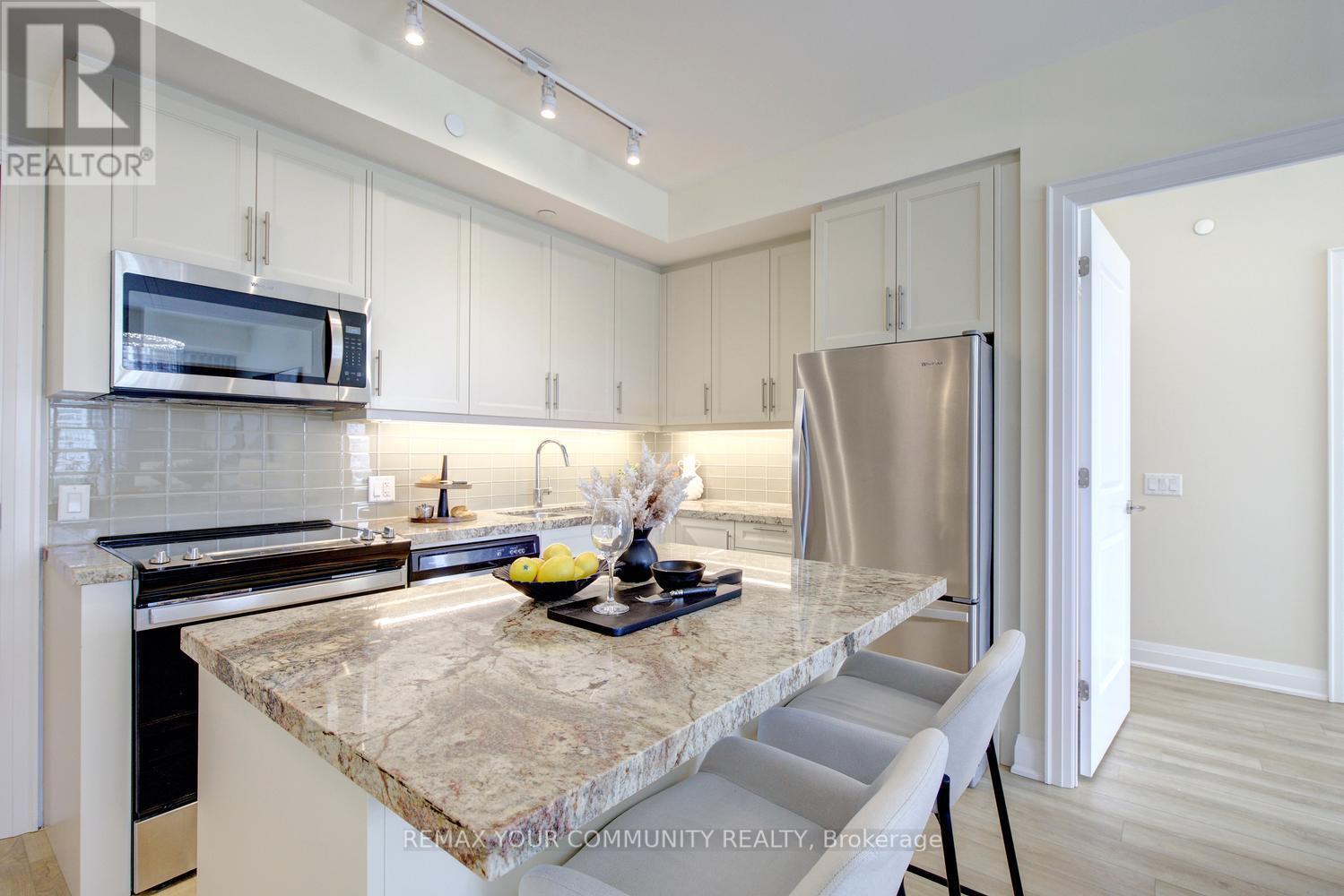 #406 20 GATINEAU DRIVE - Image 13