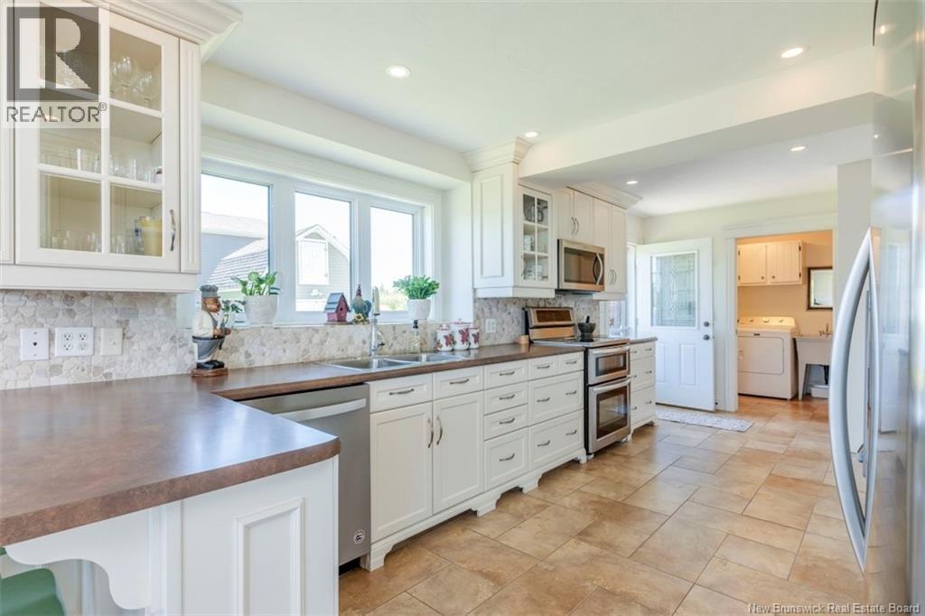 14 Aline Avenue - 10