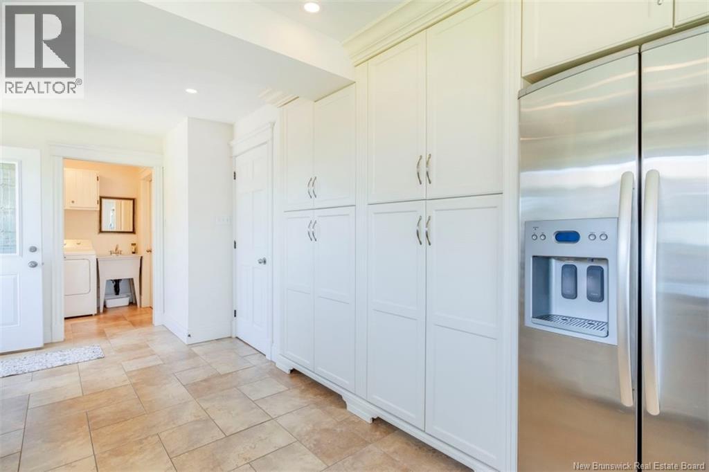 14 Aline Avenue - 12