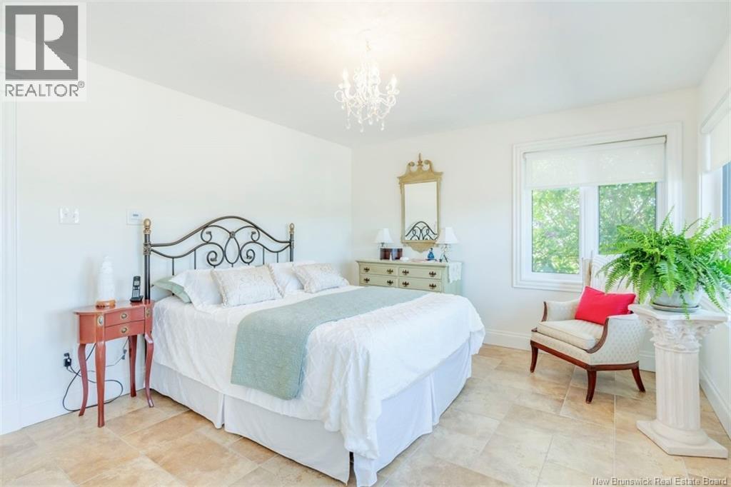 14 Aline Avenue - 14