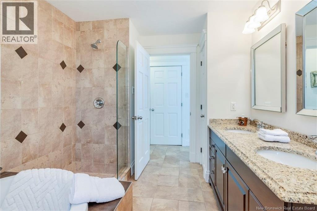 14 Aline Avenue - 18