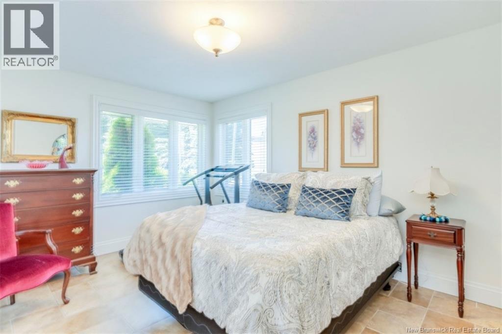 14 Aline Avenue - 19