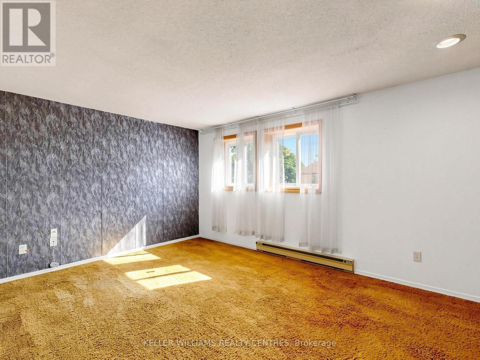 #11 341 WILSON DRIVE - 17
