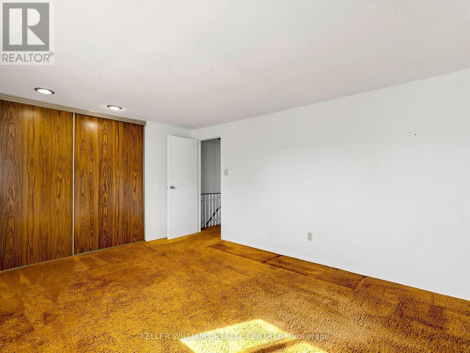 #11 341 WILSON DRIVE - 21