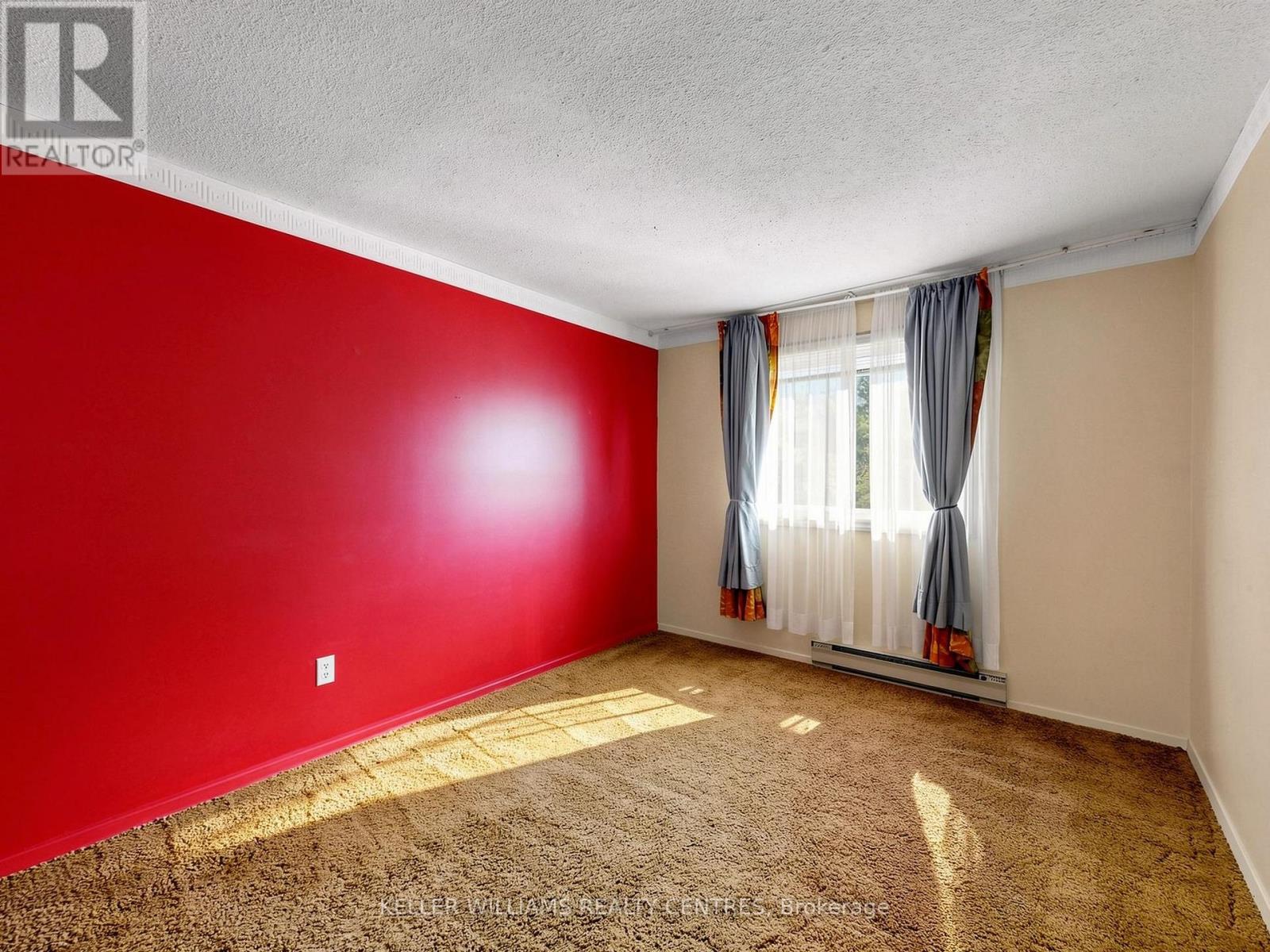 #11 341 WILSON DRIVE - 22
