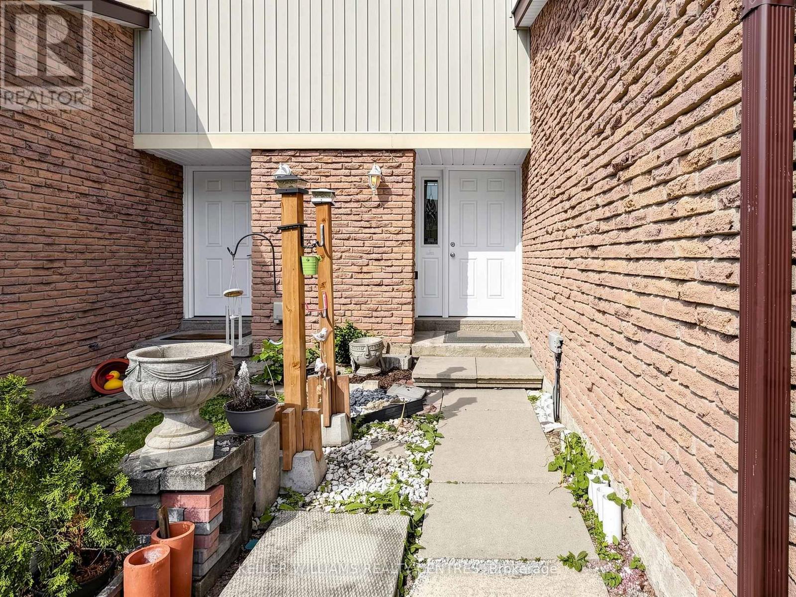 #11 341 WILSON DRIVE - 3
