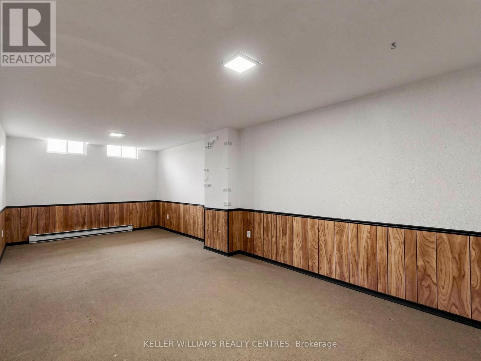#11 341 WILSON DRIVE - 33