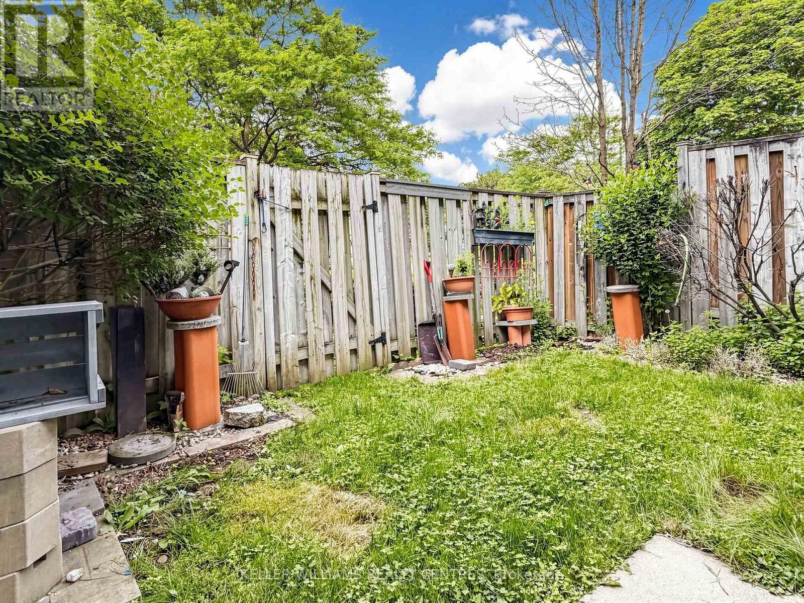 #11 341 WILSON DRIVE - 39