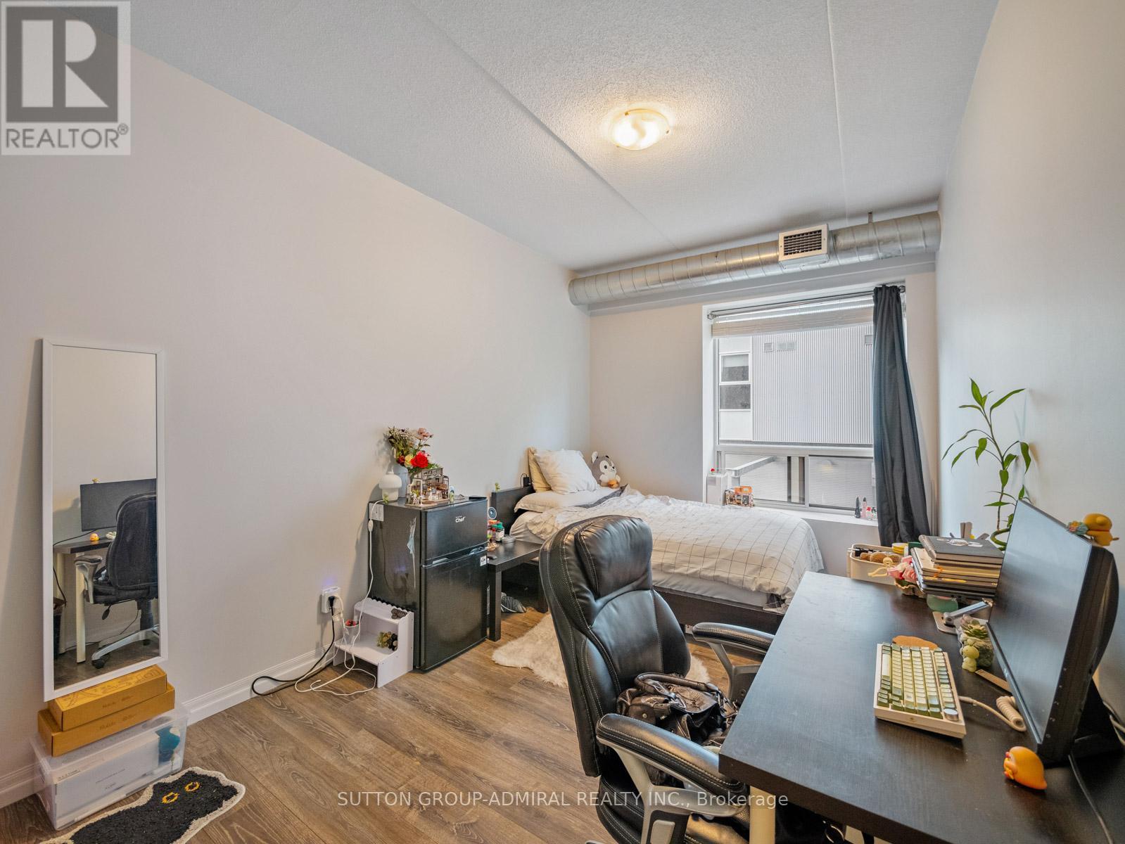 #203 8 HICKORY STREET W - Image 17