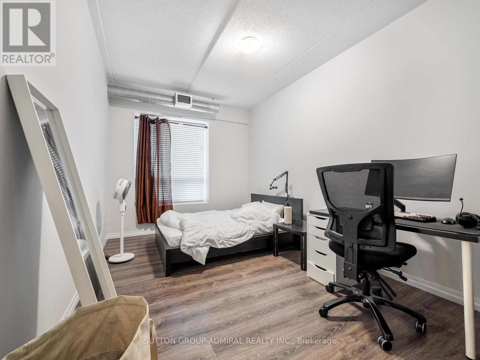 #203 8 HICKORY STREET W - Image 21