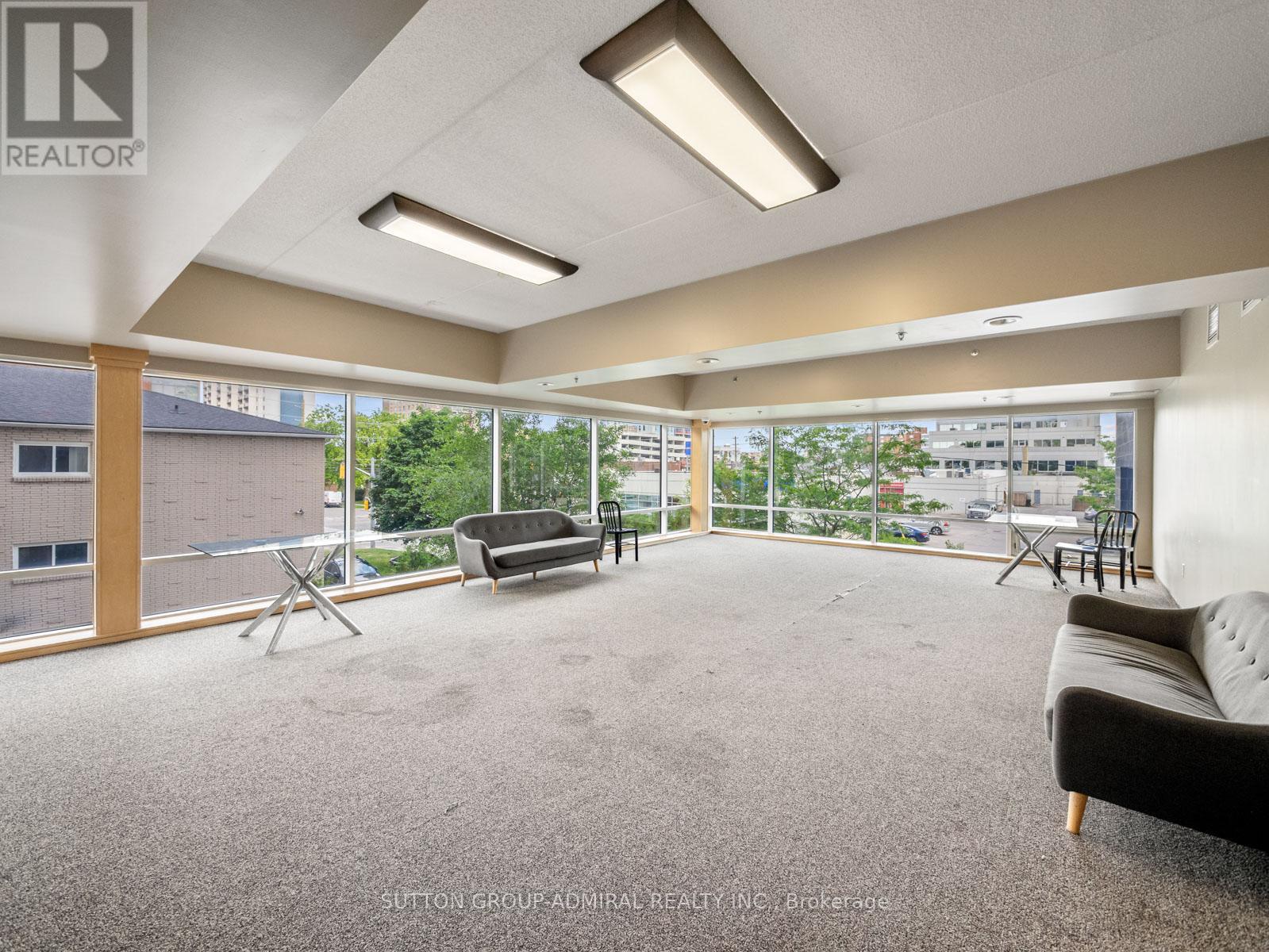 #203 8 HICKORY STREET W - Image 24