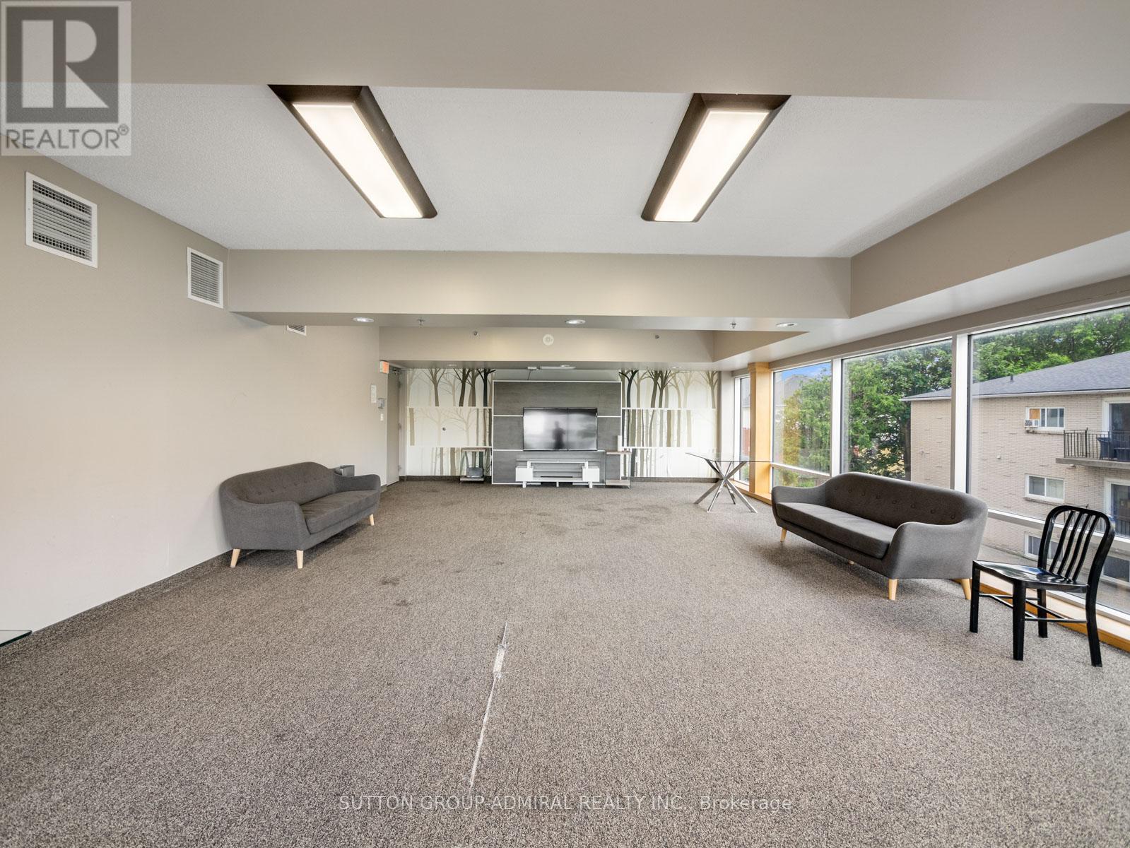 #203 8 HICKORY STREET W - Image 25