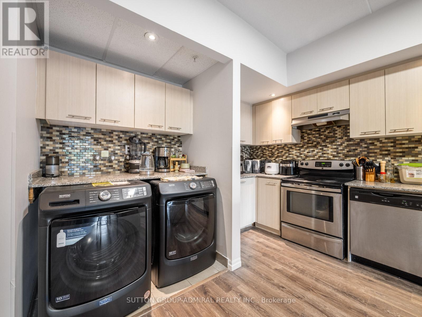 #203 8 HICKORY STREET W - Image 5