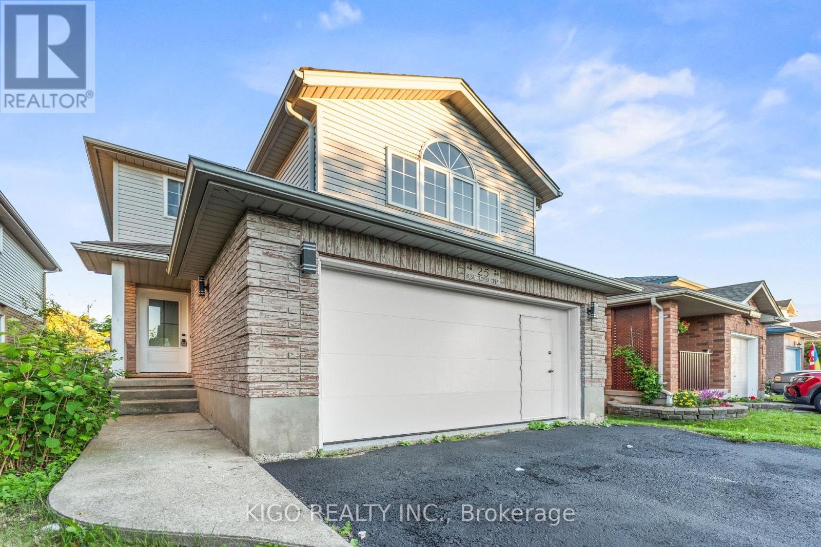 25 BUSH CLOVER CRESCENT - 1