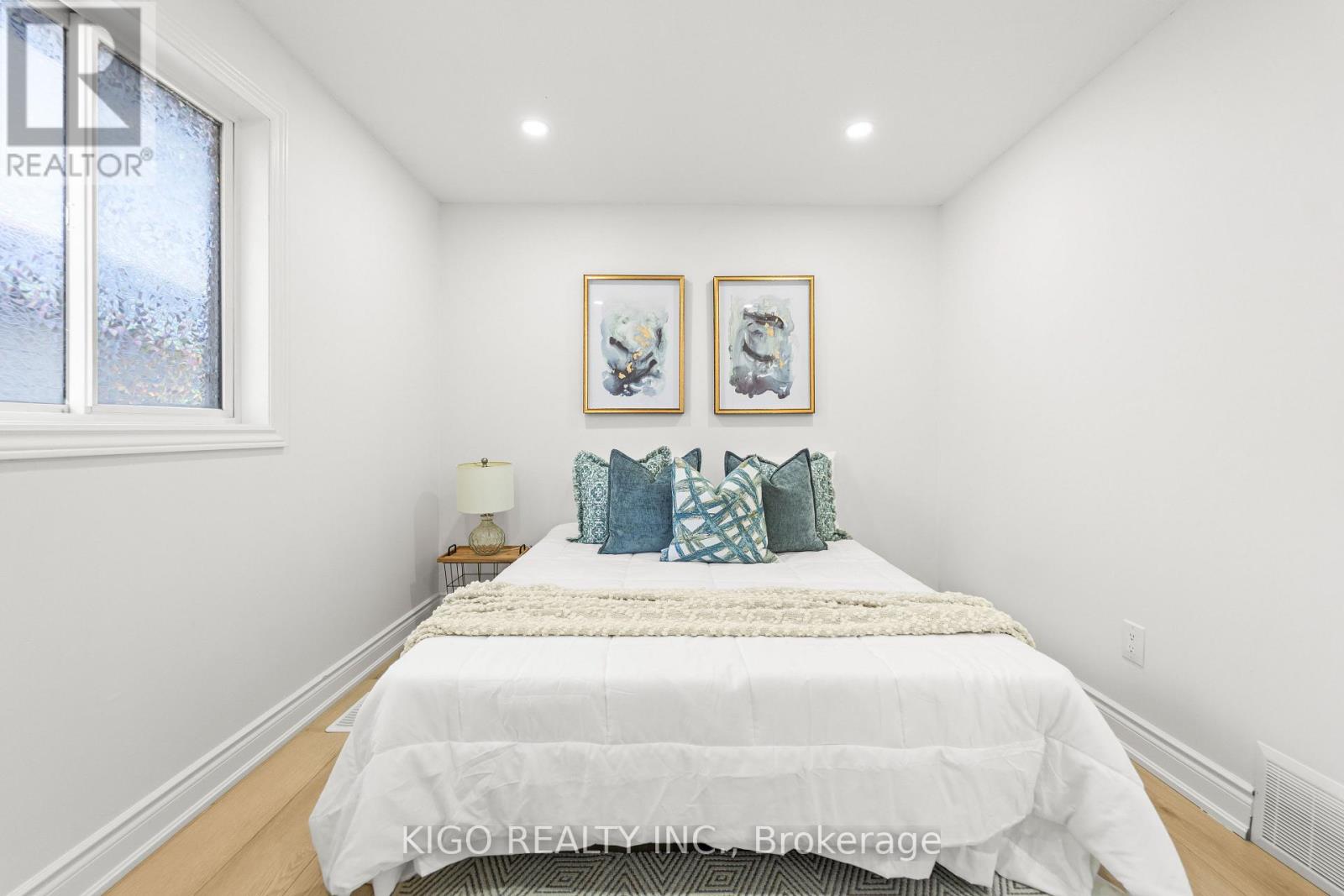 25 BUSH CLOVER CRESCENT - 18