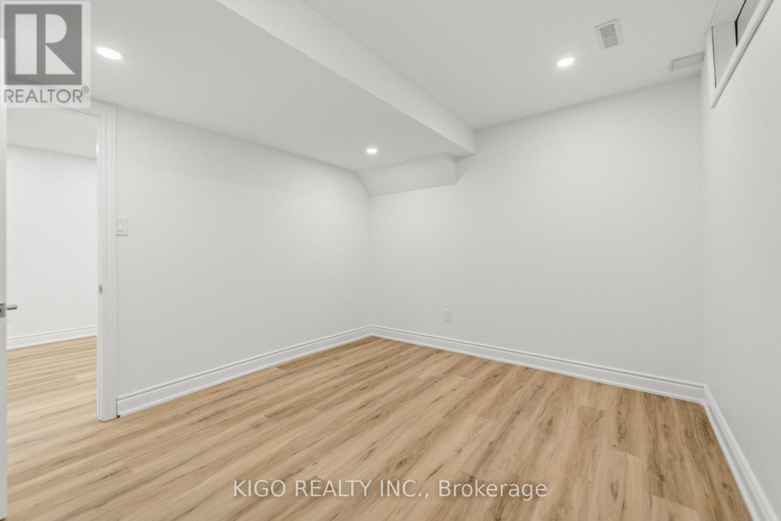 25 BUSH CLOVER CRESCENT - 26