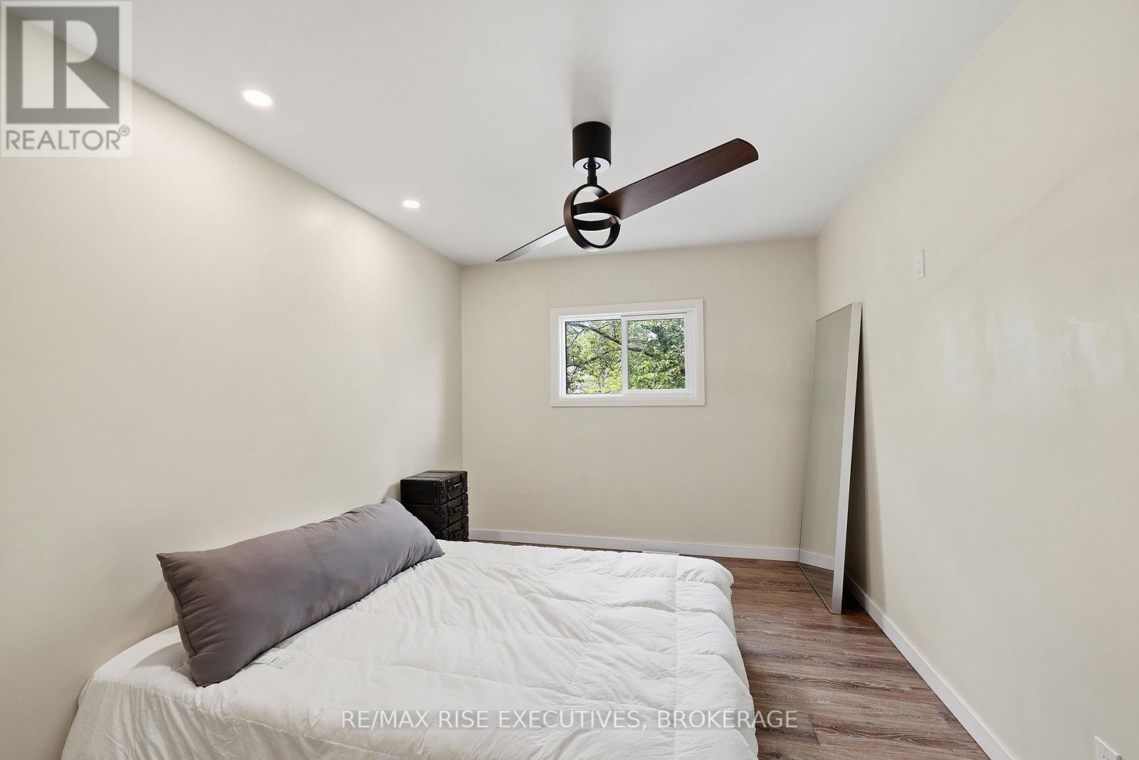 137 FORD STREET - 23