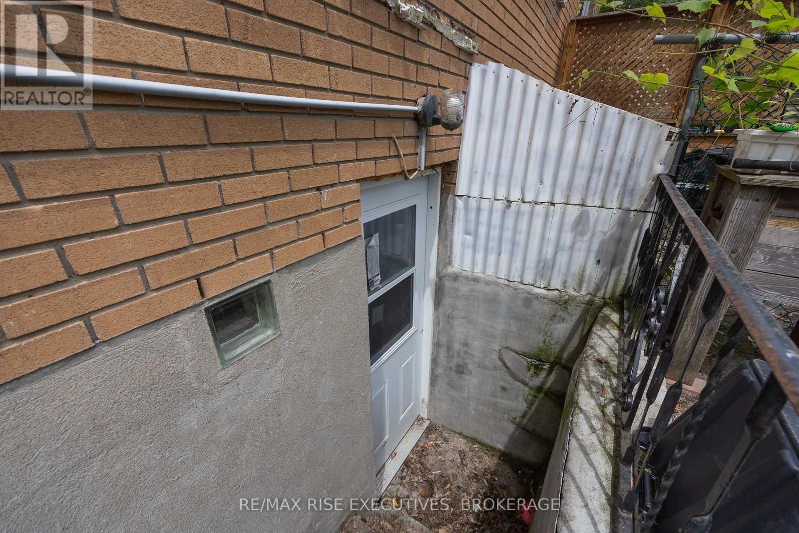 137 FORD STREET - 28