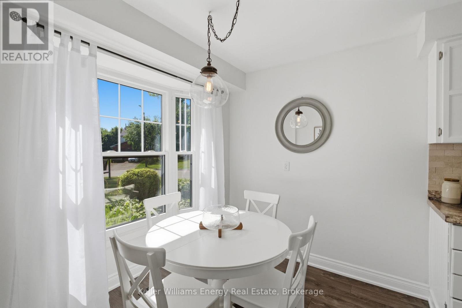 25 HABITANT CRESCENT - 16