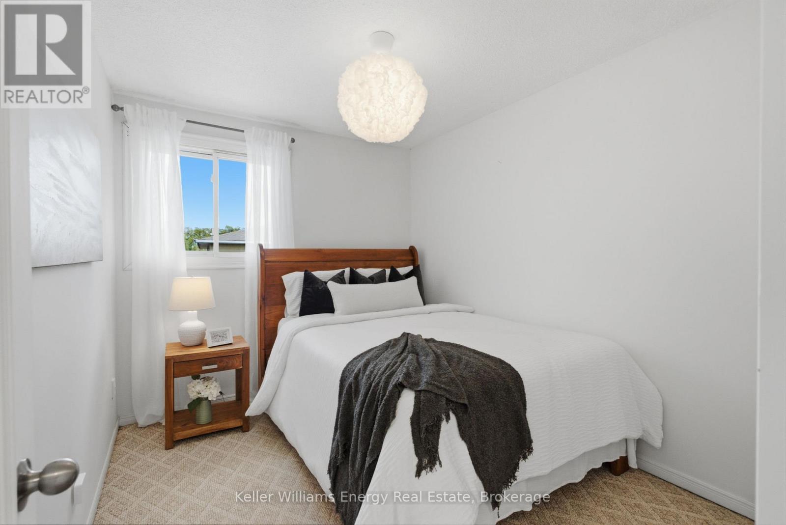 25 HABITANT CRESCENT - 25