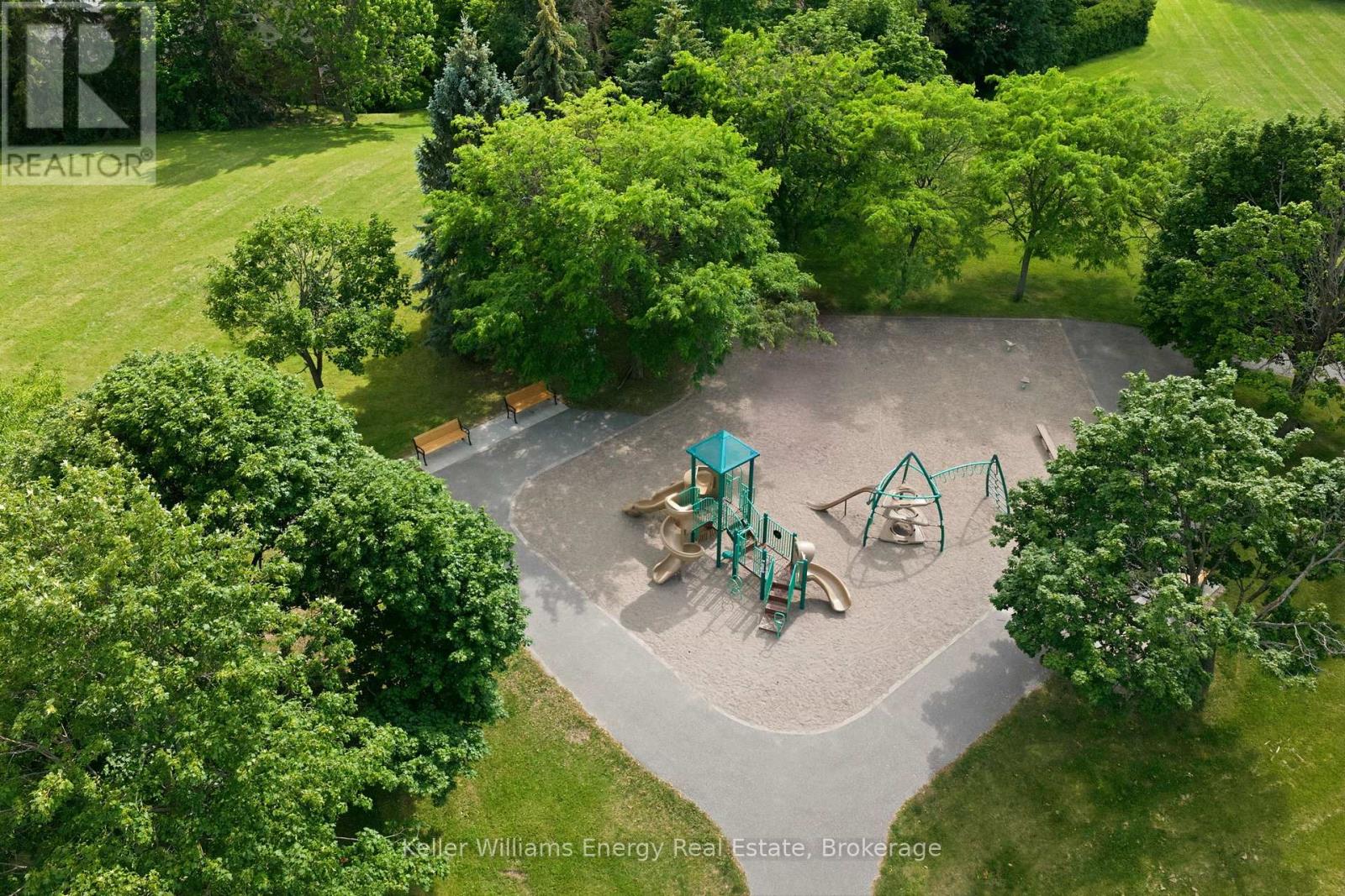 25 HABITANT CRESCENT - 44